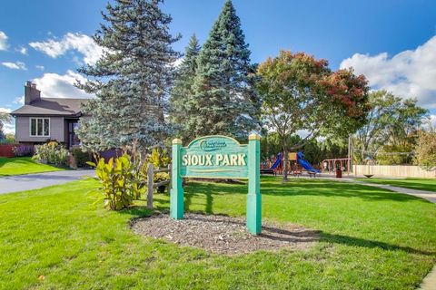 Tiny photo for 404 Tracy Terrace, Des Plaines, IL 60016 (MLS # 12495155)