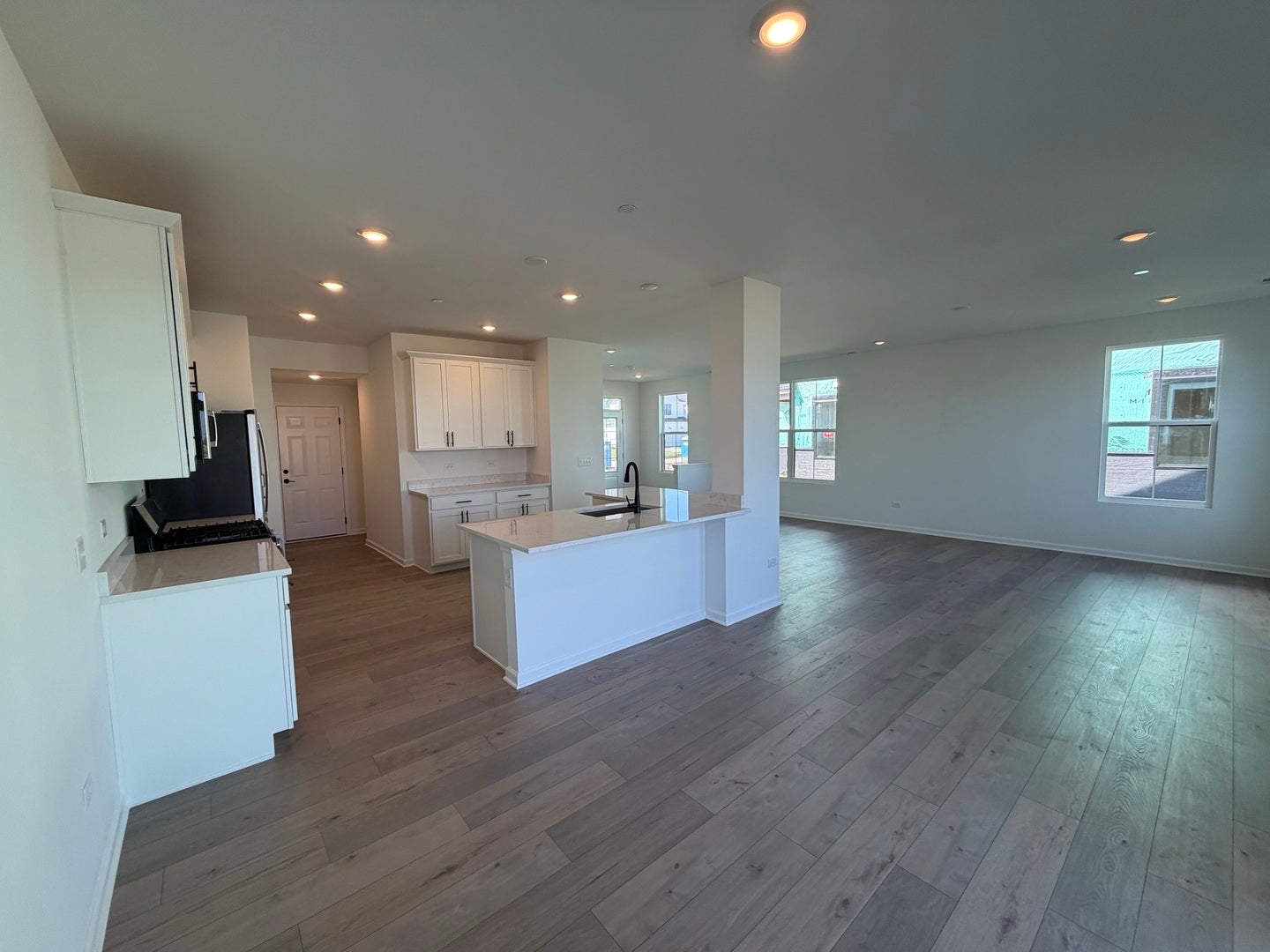 15451 W Amelia Circle