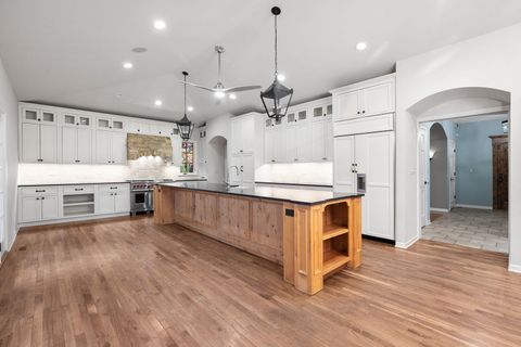 Tiny photo for 1292 Oak Trail Drive, Libertyville, IL 60048 (MLS # 12499575)