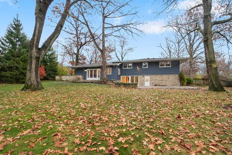 Tiny photo for 1292 Oak Trail Drive, Libertyville, IL 60048 (MLS # 12499575)