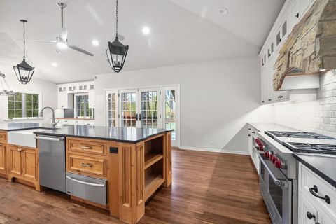 Tiny photo for 1292 Oak Trail Drive, Libertyville, IL 60048 (MLS # 12499575)