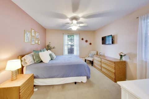 Tiny photo for 265 Wilmette Court #B1, Schaumburg, IL 60193 (MLS # 12728574)