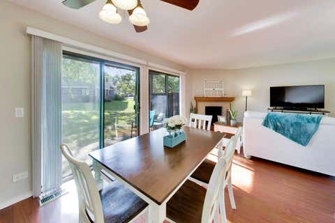 Tiny photo for 265 Wilmette Court #B1, Schaumburg, IL 60193 (MLS # 12728574)