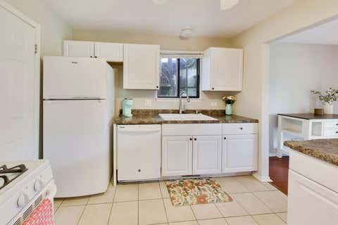 Tiny photo for 265 Wilmette Court #B1, Schaumburg, IL 60193 (MLS # 12728574)