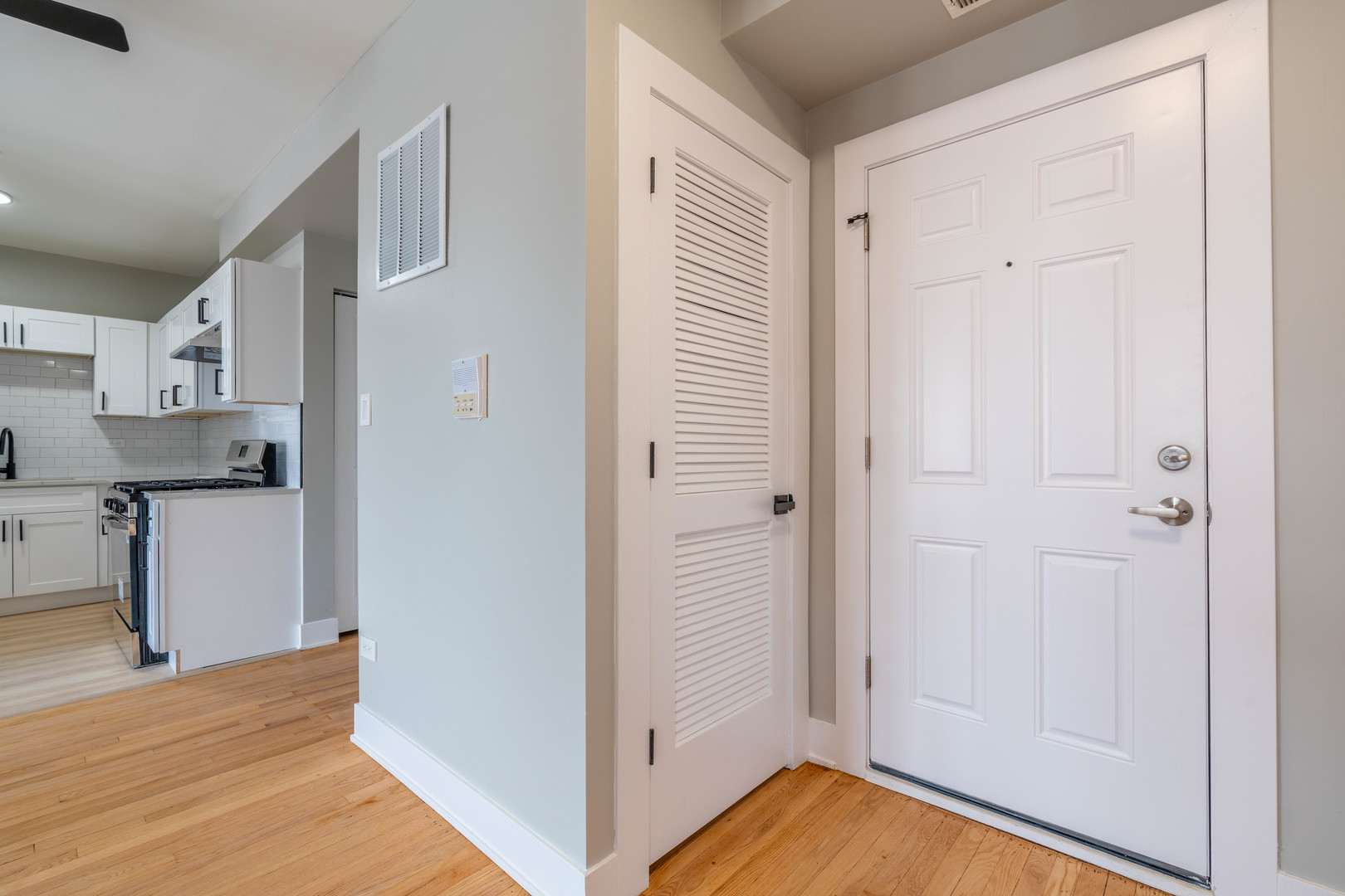 6239 N Western Avenue 311