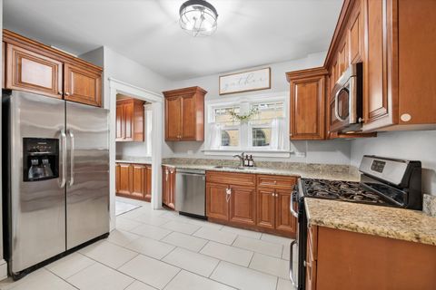 Tiny photo for 10310 S Hamilton Avenue, Chicago, IL 60643 (MLS # 12583269)