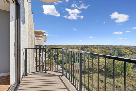 Tiny photo for 190 S Wood Dale Road #1105, Wood Dale, IL 60191 (MLS # 12793525)