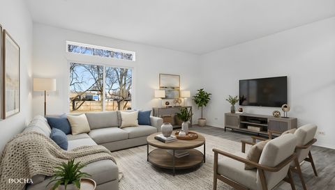 Tiny photo for 307 Huntington Court, Oswego, IL 60543 (MLS # 12554296)