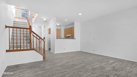 Tiny photo for 307 Huntington Court, Oswego, IL 60543 (MLS # 12554296)