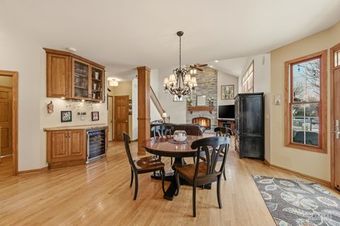 Tiny photo for 802 Diamond Head Drive W, Shorewood, IL 60404 (MLS # 12556478)