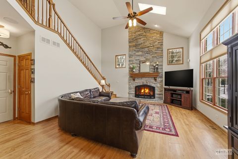 Tiny photo for 802 Diamond Head Drive W, Shorewood, IL 60404 (MLS # 12556478)