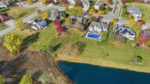 Tiny photo for 802 Diamond Head Drive W, Shorewood, IL 60404 (MLS # 12556478)