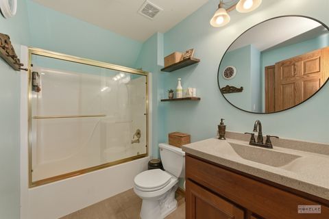 Tiny photo for 802 Diamond Head Drive W, Shorewood, IL 60404 (MLS # 12556478)