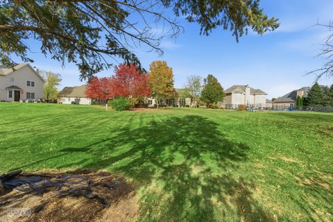 Tiny photo for 802 Diamond Head Drive W, Shorewood, IL 60404 (MLS # 12556478)