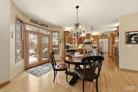 Tiny photo for 802 Diamond Head Drive W, Shorewood, IL 60404 (MLS # 12556478)