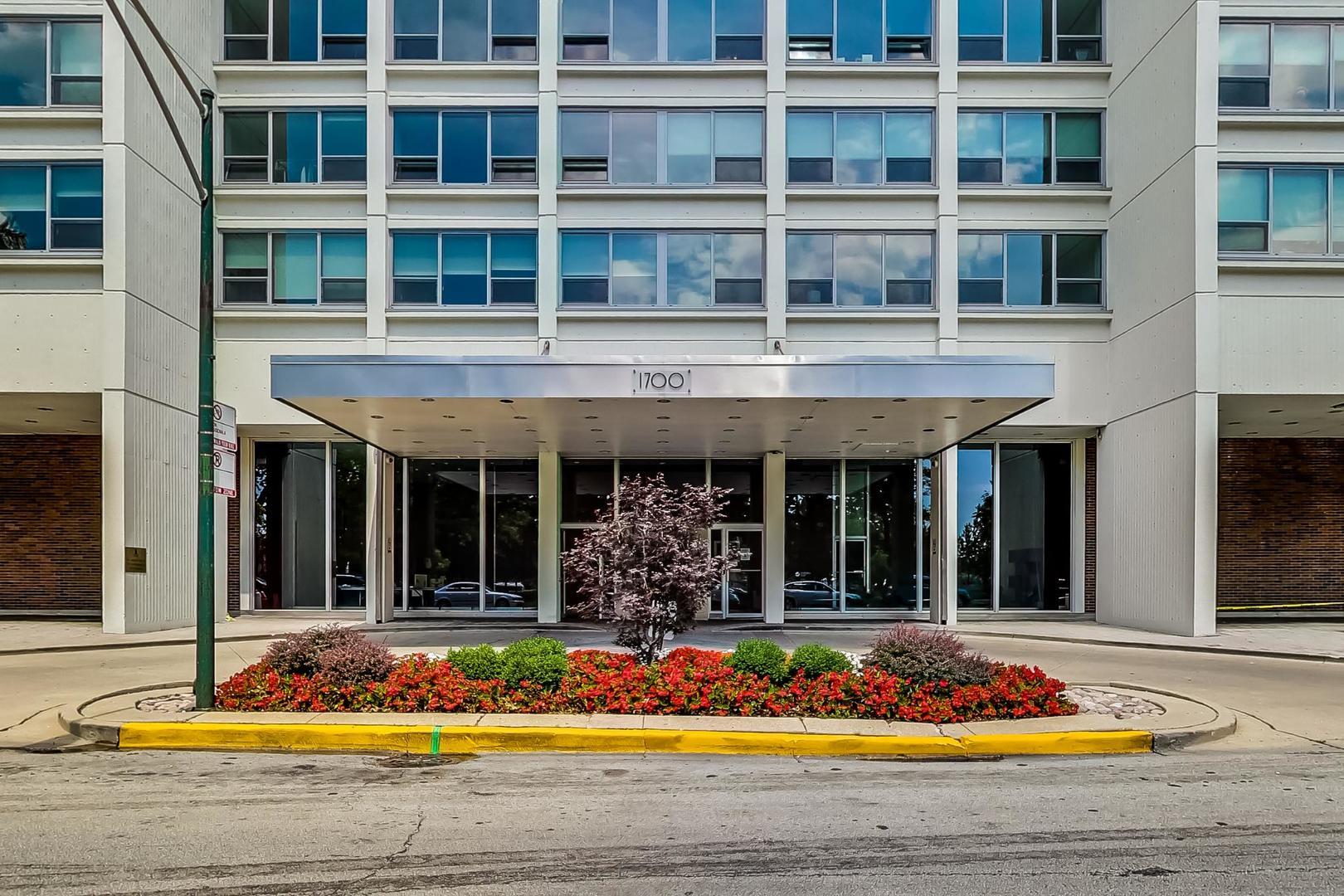 1700 E 56th Street 904