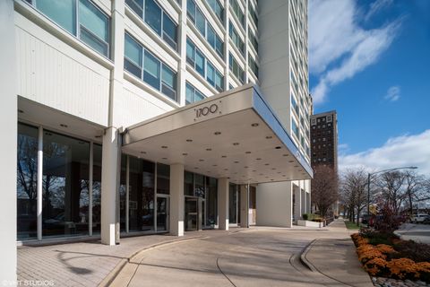 1700 E 56th Street 904 Chicago IL 60637