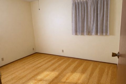 Tiny photo for 516 Lincolnshire Drive, Sycamore, IL 60178 (MLS # 12566007)