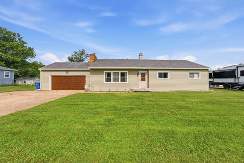 Tiny photo for 2808 W 3rd Street, Coal Valley, IL 61240 (MLS # 12702119)