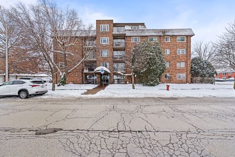 Photo of 7117 W 93rd Street #306, Oak Lawn, IL 60453 (MLS # 12531268)