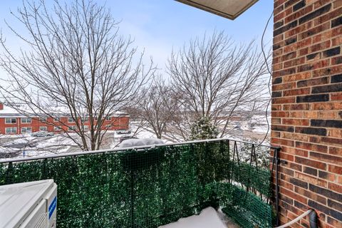 Tiny photo for 7117 W 93rd Street #306, Oak Lawn, IL 60453 (MLS # 12531268)