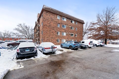 Tiny photo for 7117 W 93rd Street #306, Oak Lawn, IL 60453 (MLS # 12531268)