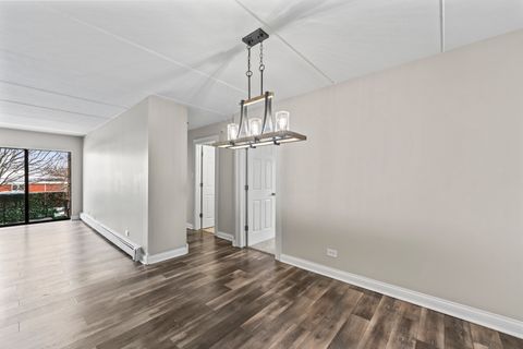 Tiny photo for 7117 W 93rd Street #306, Oak Lawn, IL 60453 (MLS # 12531268)