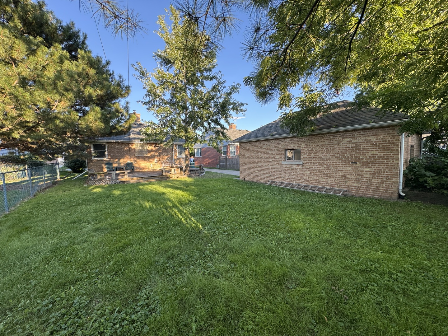 Des Plaines, Illinois 60016, United States, 2 Bedrooms Bedrooms, ,1 BathroomBathrooms,Residential,Active,246012