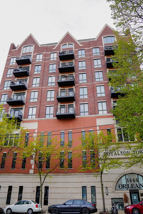 Photo of 1444 N Orleans Street #6E, Chicago, IL 60610 (MLS # 12473724)