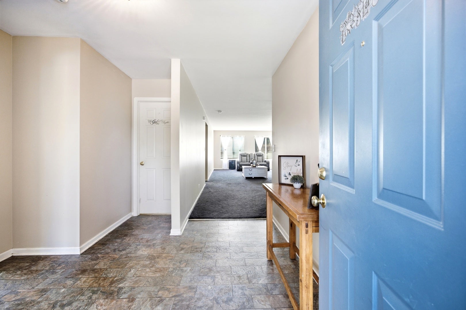 168 W Meadow Drive