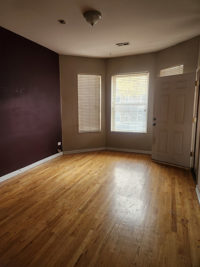 3342 W Crystal Street