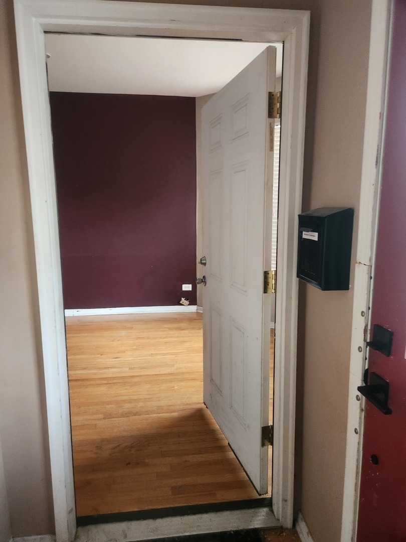 3342 W Crystal Street