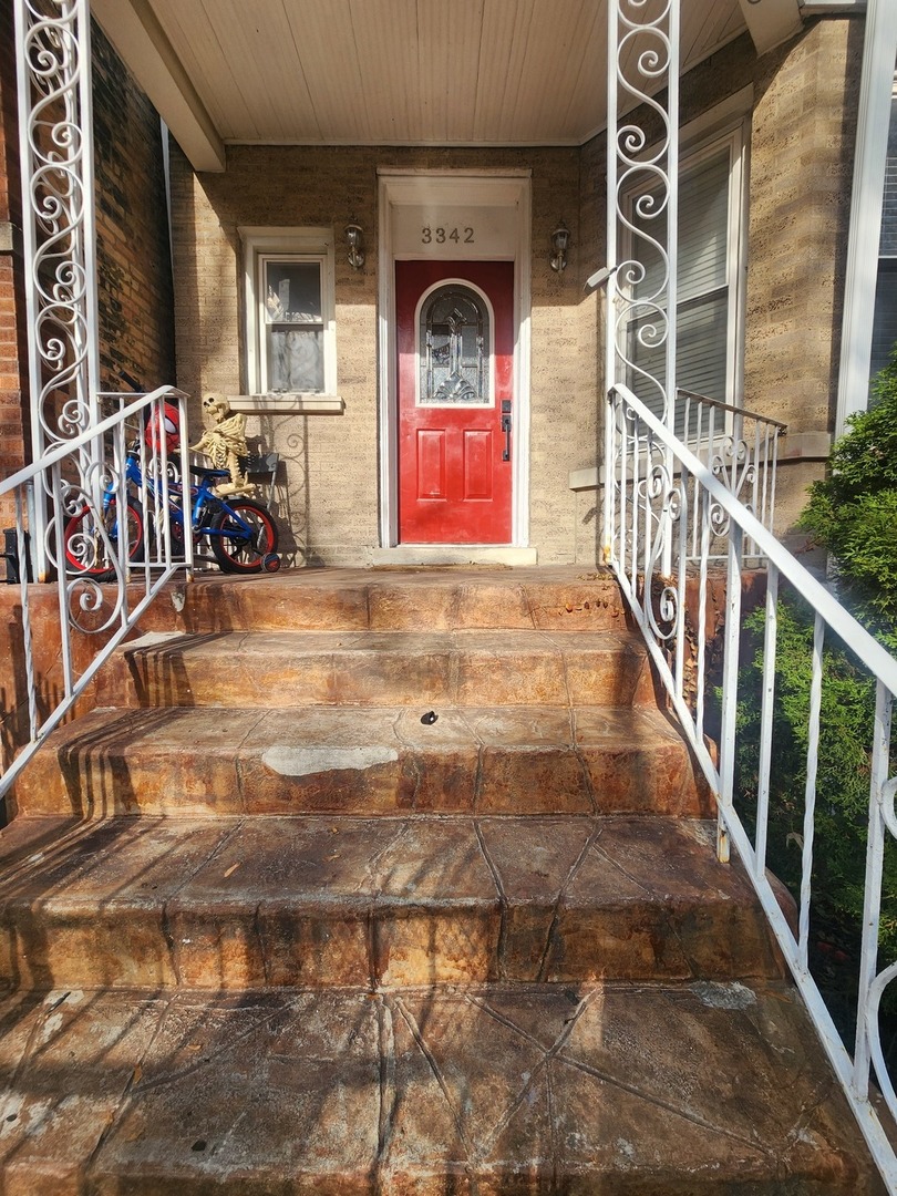3342 W Crystal Street
