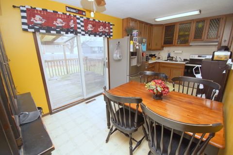 Tiny photo for 2704 WOOD DALE Avenue, Davenport, IA 52804 (MLS # 12602125)