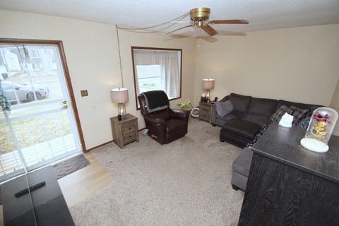 Tiny photo for 2704 WOOD DALE Avenue, Davenport, IA 52804 (MLS # 12602125)
