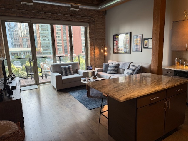 445 E Illinois Street 6404