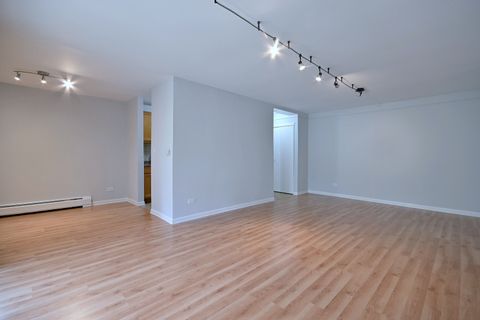 Tiny photo for 1806 Hemlock Place #105, Schaumburg, IL 60173 (MLS # 12488531)