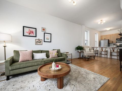 Tiny photo for 1409 W SUPERIOR Street #3F, Chicago, IL 60642 (MLS # 12576487)