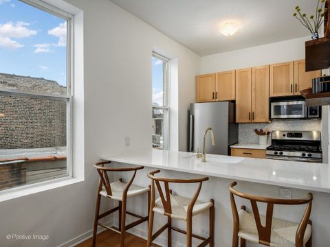 Tiny photo for 1409 W SUPERIOR Street #3F, Chicago, IL 60642 (MLS # 12576487)