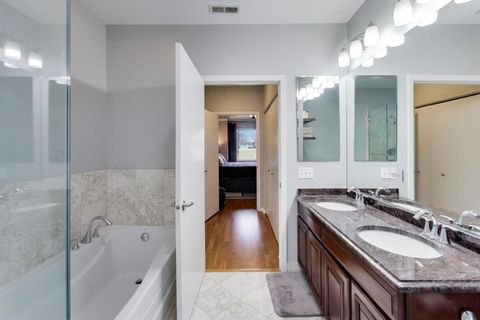 Tiny photo for 4950 N WESTERN Avenue #2C, Chicago, IL 60625 (MLS # 12562796)