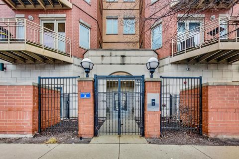 Tiny photo for 4950 N WESTERN Avenue #2C, Chicago, IL 60625 (MLS # 12562796)