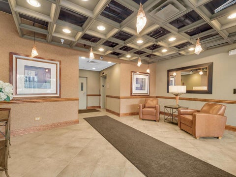 Tiny photo for 1 N Beacon Place #404, La Grange, IL 60525 (MLS # 12781101)