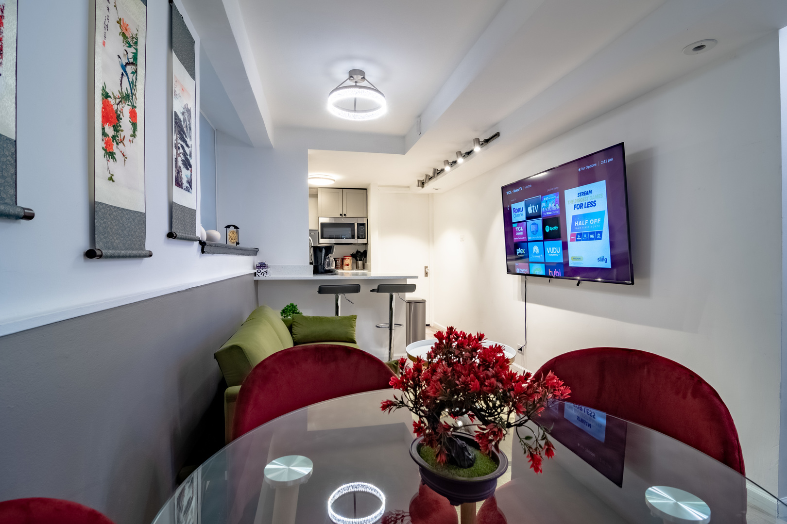 117 E Bellevue Place 1