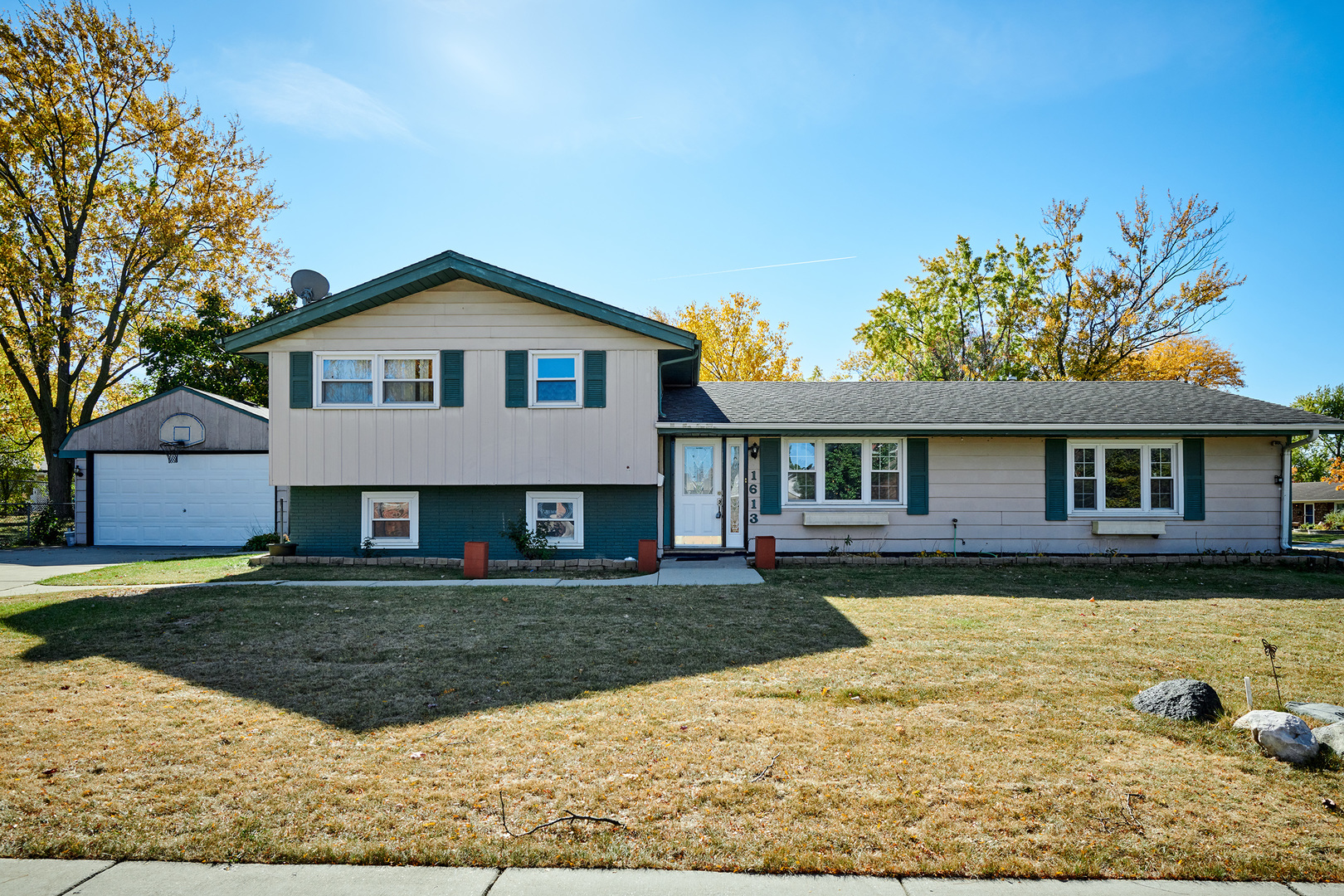 1613 Hartmann Drive