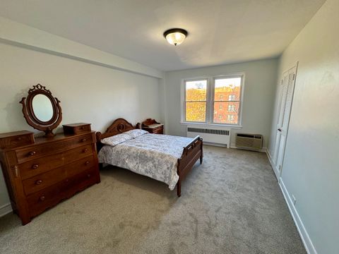 Tiny photo for 1585 Ridge Avenue #301, Evanston, IL 60201 (MLS # 12518882)