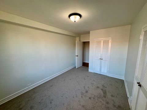 Tiny photo for 1585 Ridge Avenue #301, Evanston, IL 60201 (MLS # 12518882)