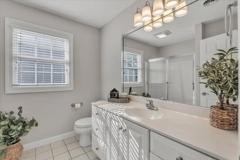 Tiny photo for 4637 E 49th Court, Davenport, IA 52807 (MLS # 12745185)