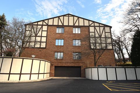 Tiny photo for 7737 W Golf Drive #201, Palos Heights, IL 60463 (MLS # 12469858)