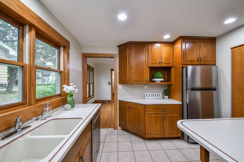 Tiny photo for 215 N Oak Avenue, Bartlett, IL 60103 (MLS # 12528062)