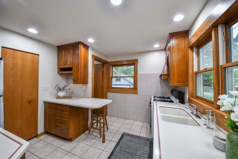 Tiny photo for 215 N Oak Avenue, Bartlett, IL 60103 (MLS # 12528062)